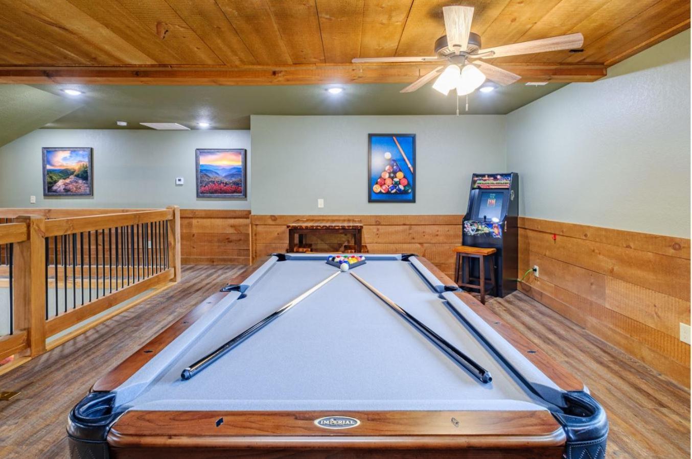 Heaps Of Fun By Eden Crest * Gatlinburg
