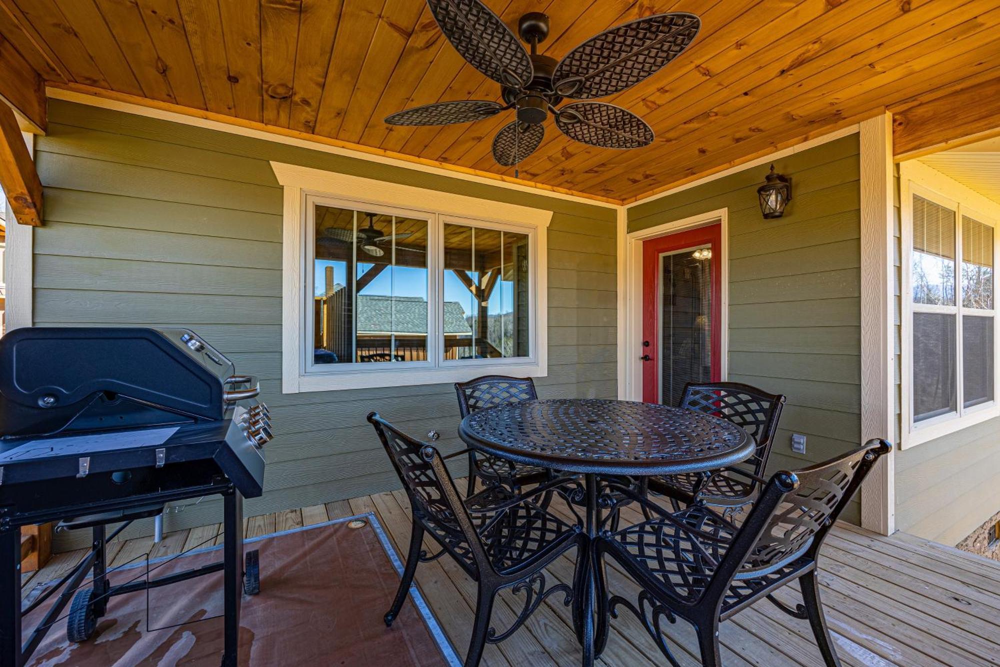 Heaps Of Fun By Eden Crest Chalet Gatlinburg
